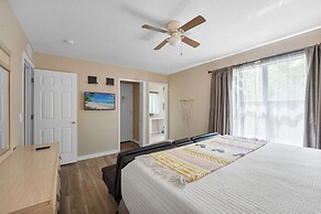 Family 4BR Home w/ Resort Pool Near Disney