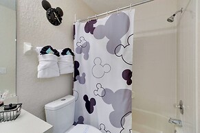 Family 4BR Home w/ Resort Pool Near Disney