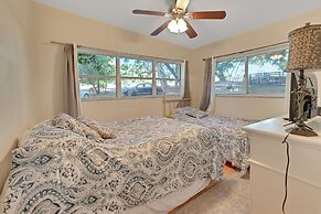 Modern Family Retreat Near Orlando Attractions