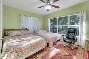 Modern Family Retreat Near Orlando Attractions