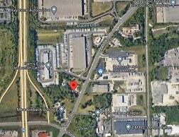 Stay in Browntown for 4: Cozy Room With Minifridge