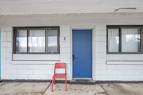 Cozy Room With Private Bath in Brownstown