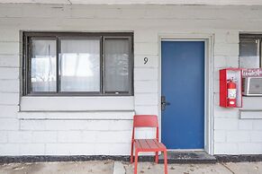 Private Room & Bath Brownstown Near Detroit