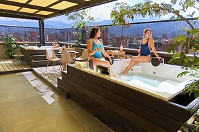 Warm Retreat at Rosa Negra Stadio