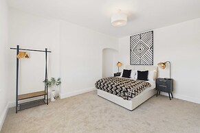 Host Stay Admiral s View