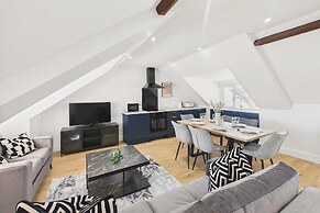 Host Stay Admiral s View