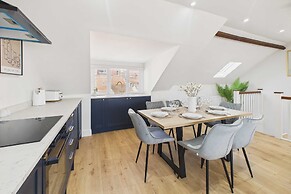 Host Stay Admiral s View