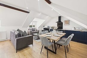 Host Stay Admiral s View