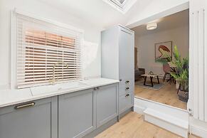 Host Stay Captain s View