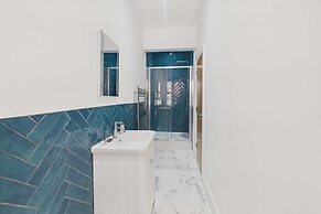 Host Stay Captain s View