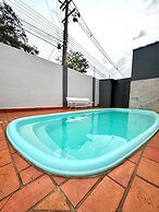 Casa Central 3 suites e piscina 10 pax