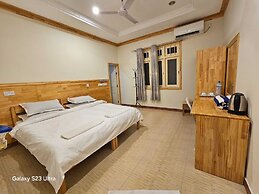 Kuri Himandhoo Inn