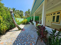 Kuri Himandhoo Inn