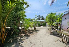 Kuri Himandhoo Inn