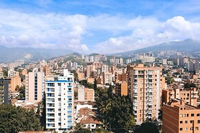 Inviting Stadio Suite Rosa Negra