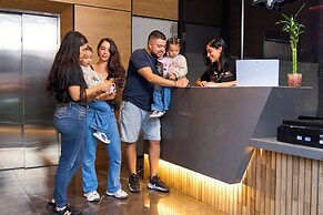 Inviting Stadio Suite Rosa Negra