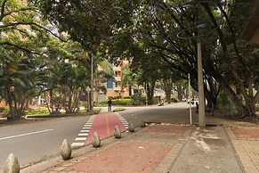 Rosa Negra Suite w/ Jacuzzi Near Stadium