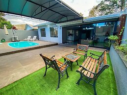 Casa Central piscina e AC para 8 hospede