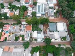 Casa Central piscina e AC para 8 hospede