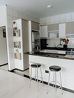 Casa Central piscina e AC para 8 hospede