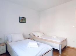 Kruge Luxury