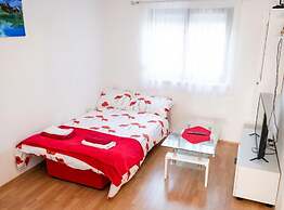 Dalmatian Apartments Bilice