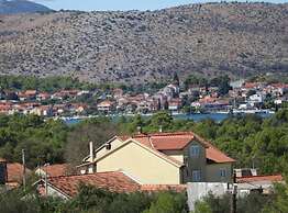 Dalmatian Apartments Bilice