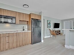 Cozy 1BR Seaside, Steps to Hollywood Beach & More