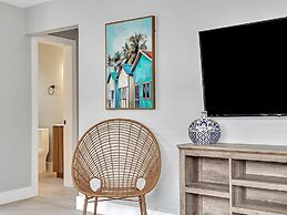 Cozy 1BR Seaside, Steps to Hollywood Beach & More