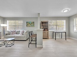 Cozy 1BR Seaside, Steps to Hollywood Beach & More