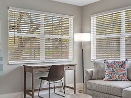 Cozy 1BR Seaside, Steps to Hollywood Beach & More