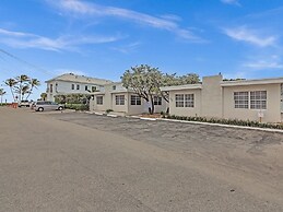 Cozy 1BR Seaside, Steps to Hollywood Beach & More