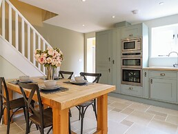 9 Rectory Lane