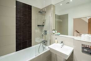 Superb 3bedroom House in Greenwich With Parking