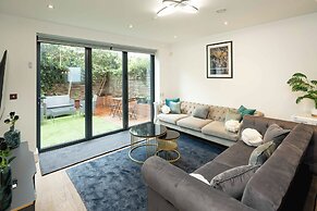 Superb 3bedroom House in Greenwich With Parking