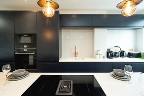 Superb 3bedroom House in Greenwich With Parking