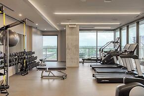 Luxe High Rise Near DT Austin w/ Views Rooftop Pool, Gym, & Luxe Ameni
