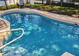 Chic 3 BR w/ Pool Near Disney Magic