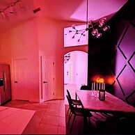 Chic 3 BR w/ Pool Near Disney Magic