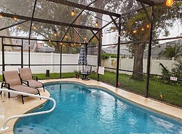 Chic 3 BR w/ Pool Near Disney Magic