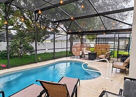 Chic 3 BR w/ Pool Near Disney Magic