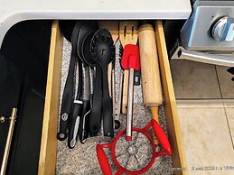 Chic 3 BR w/ Pool Near Disney Magic