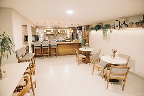 JARDIM DO RIO SUÍTES