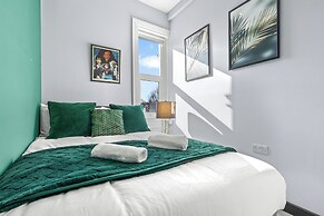 Superb 3bed Fulham Palace Retreat