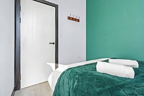 Superb 3bed Fulham Palace Retreat