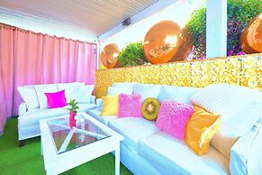 Pink Luxe Spa Retreat San Diego