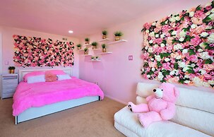 Pink Luxe Spa Retreat San Diego