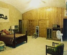HOUSE OF FUTURE MASTER BEDROOM LANSING