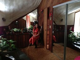 HOUSE OF FUTURE MASTER BEDROOM LANSING