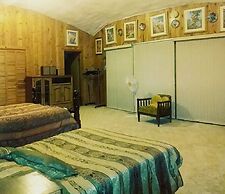HOUSE OF FUTURE MASTER BEDROOM LANSING